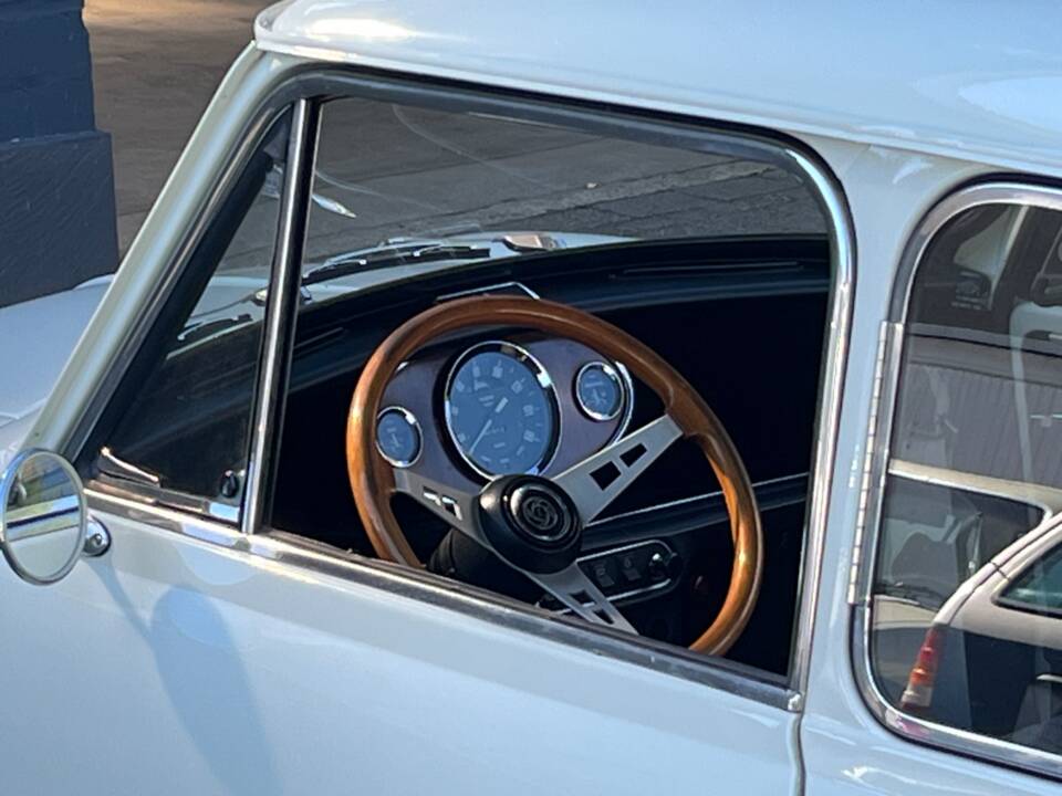 Bild 38/90 von Innocenti Mini 1001 Export (1975)
