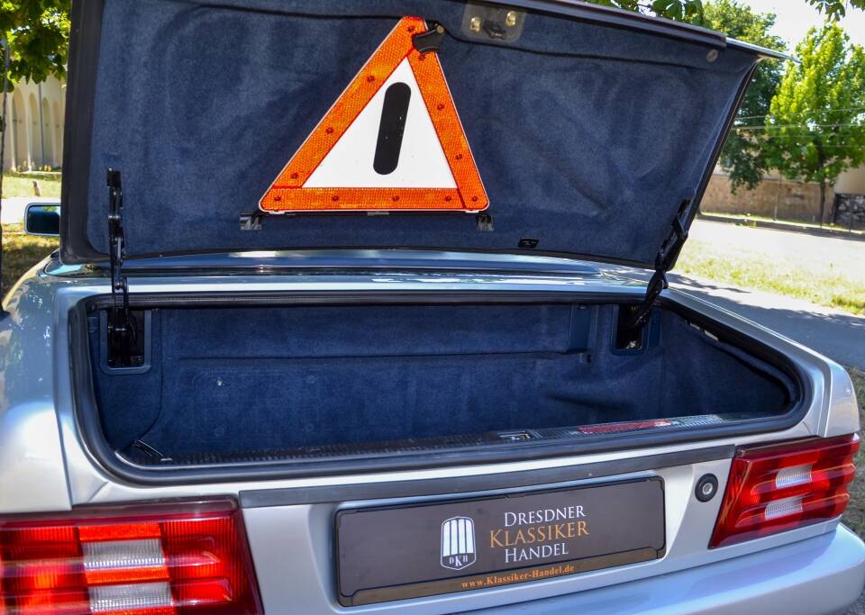 Imagen 46/50 de Mercedes-Benz 300 SL (1991)