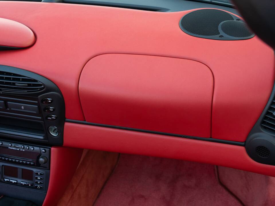 Image 55/73 of Porsche Boxster (2001)