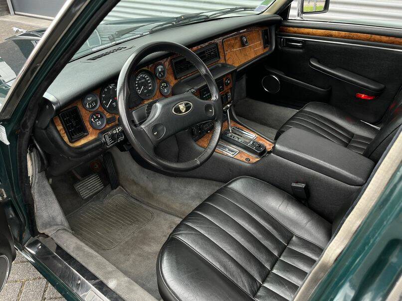 Imagen 5/6 de Jaguar XJ 12 (1991)
