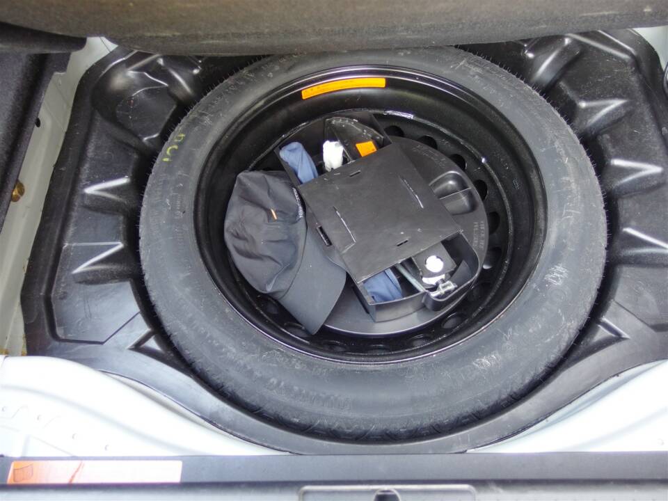 Image 74/98 of Mercedes-Benz S 500 L (2007)