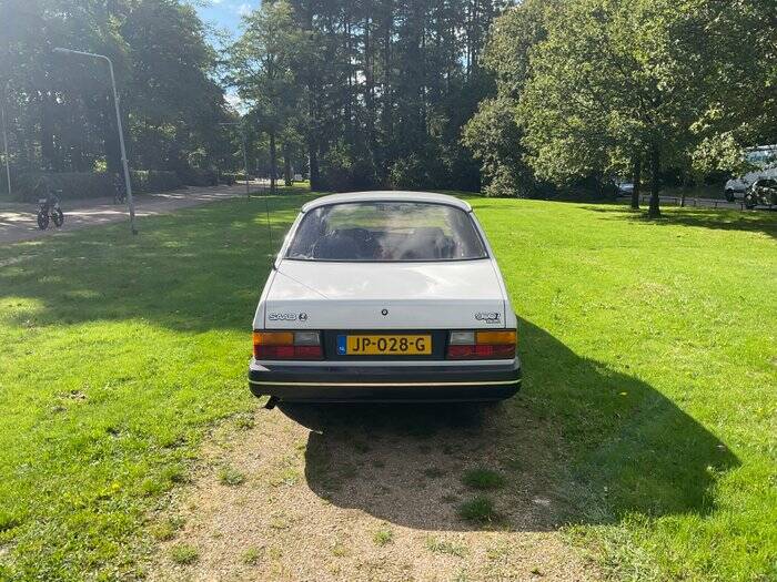 Image 6/7 of Saab 900 SE 2.0i 16V (1990)