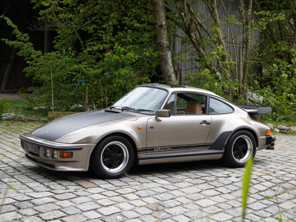 Immagine 8/14 di Porsche 911 Turbo 3.3 Flatnose (1982)