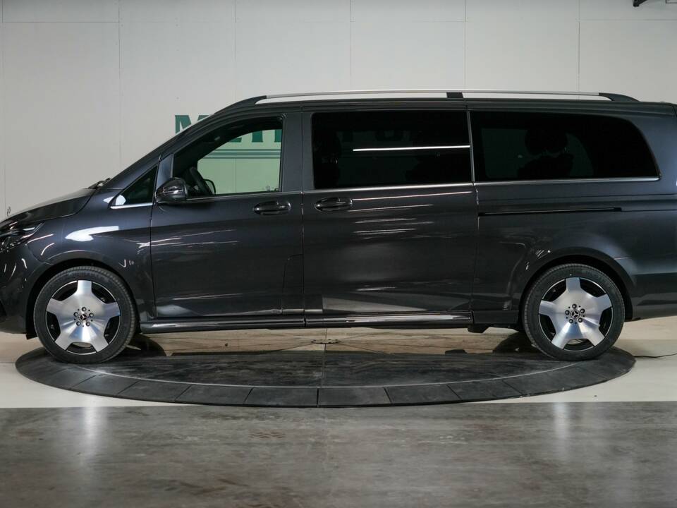 Image 9/50 de Mercedes-Benz V 300 d (2025)