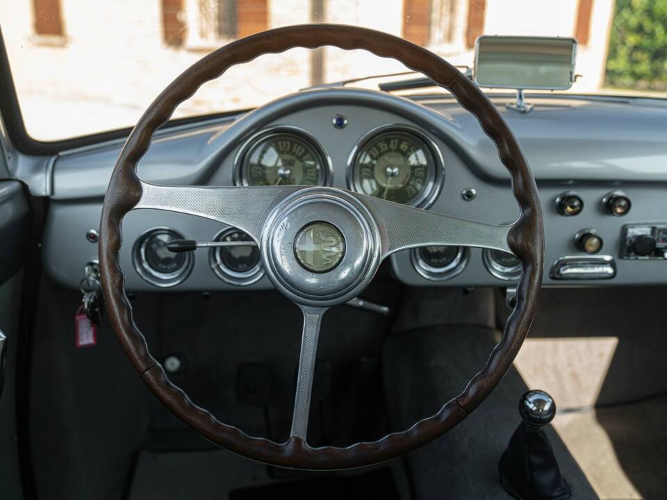 Image 45/50 of Alfa Romeo 1900 C Super Sprint Touring (1955)