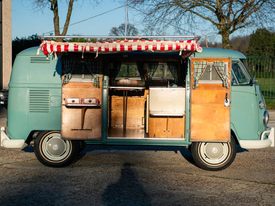 Image 25/43 de Volkswagen T1 camper (1963)