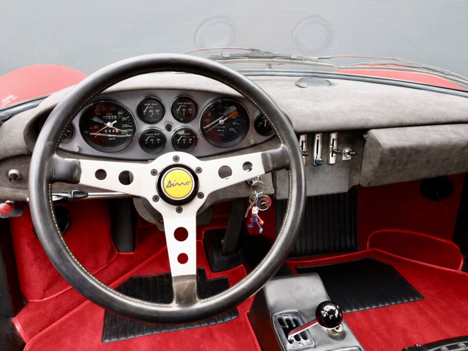 Bild 8/8 von Ferrari Dino 246 GT (1973)