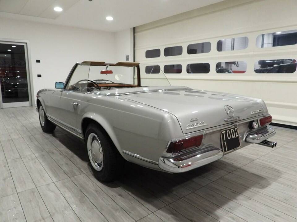 Image 3/15 de Mercedes-Benz 230 SL (1966)