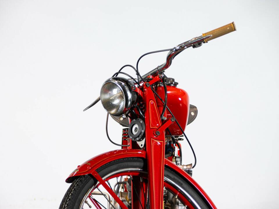 Imagen 30/50 de Moto Guzzi DUMMY (1957)