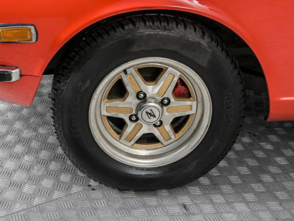 Image 20/50 of Datsun 240 Z (1974)