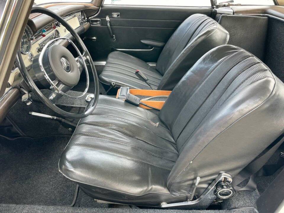 Image 11/20 of Mercedes-Benz 250 SL (1967)