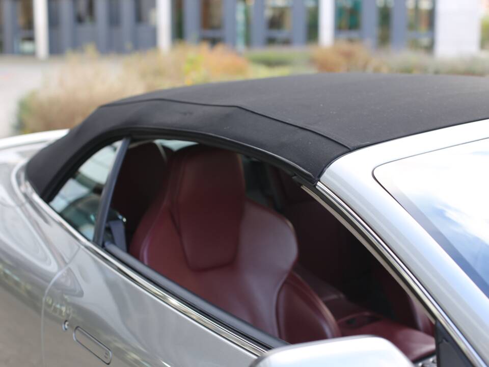 Bild 36/47 von Aston Martin DB 9 Volante (2006)