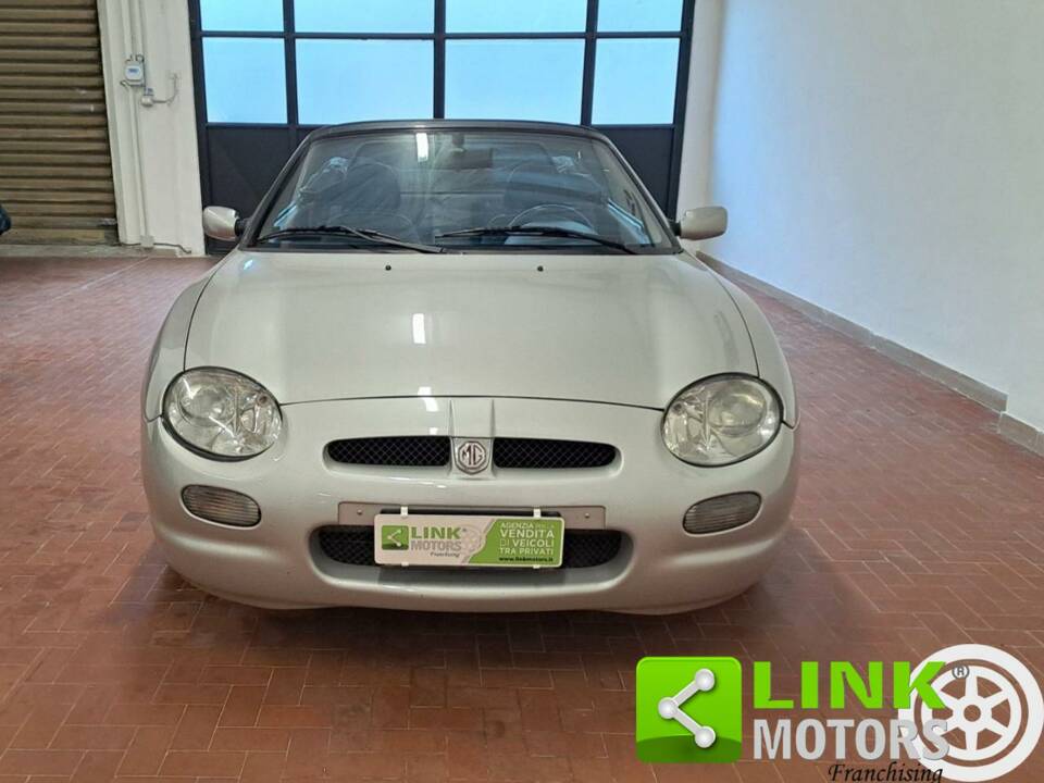 Image 2/10 of MG F 1.8i (1998)