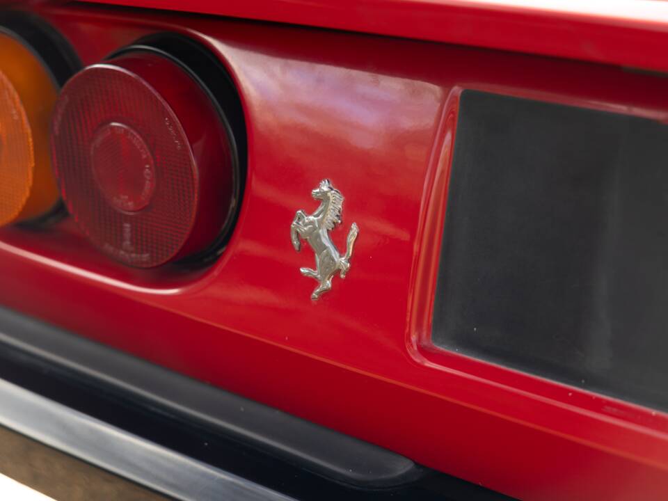 Bild 13/50 von Ferrari 308 GTBi Quattrovalvole (1983)