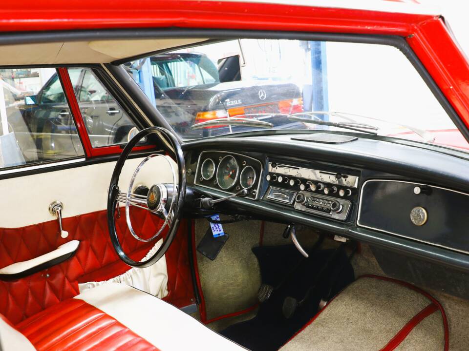 Image 13/28 of Borgward Isabella Hansa 1500 (1961)