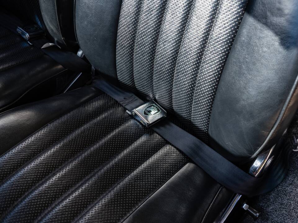 Image 32/48 of Porsche 356 C 1600 (1964)