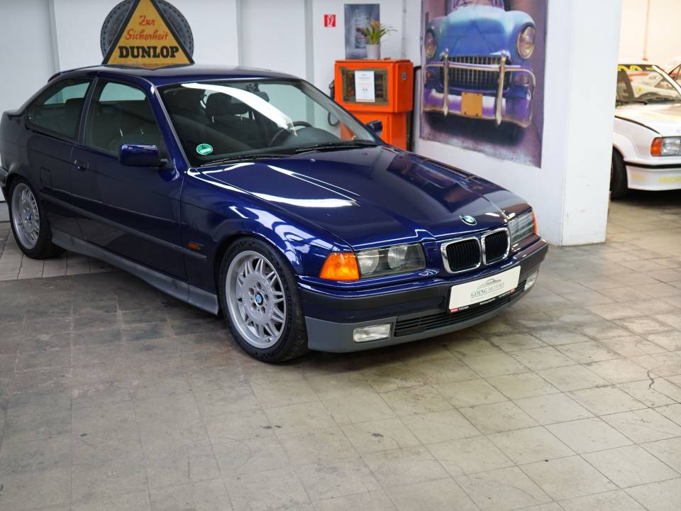 Image 2/31 de BMW 318ti Compact (1995)
