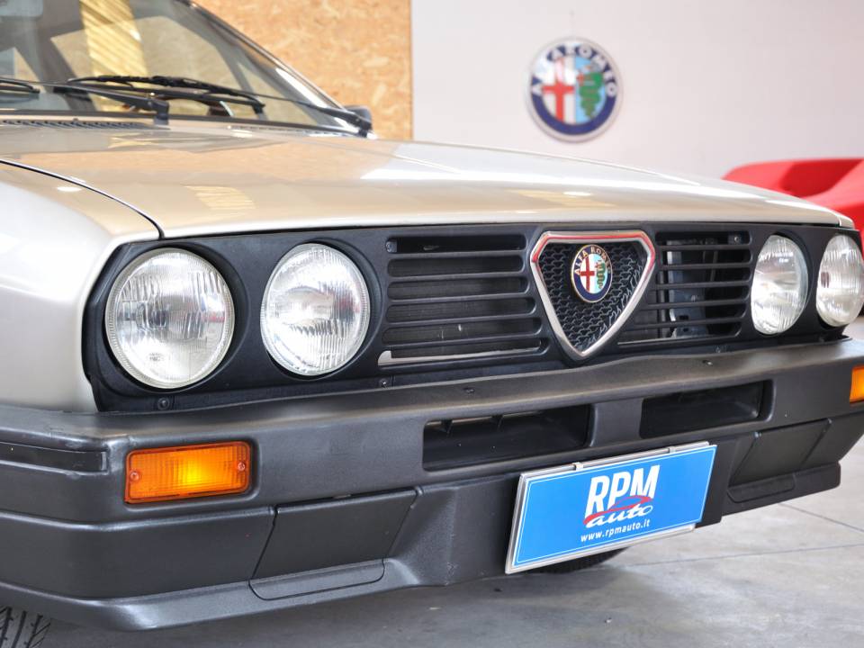 Bild 32/50 von Alfa Romeo Alfasud 1.3 Sprint (1988)