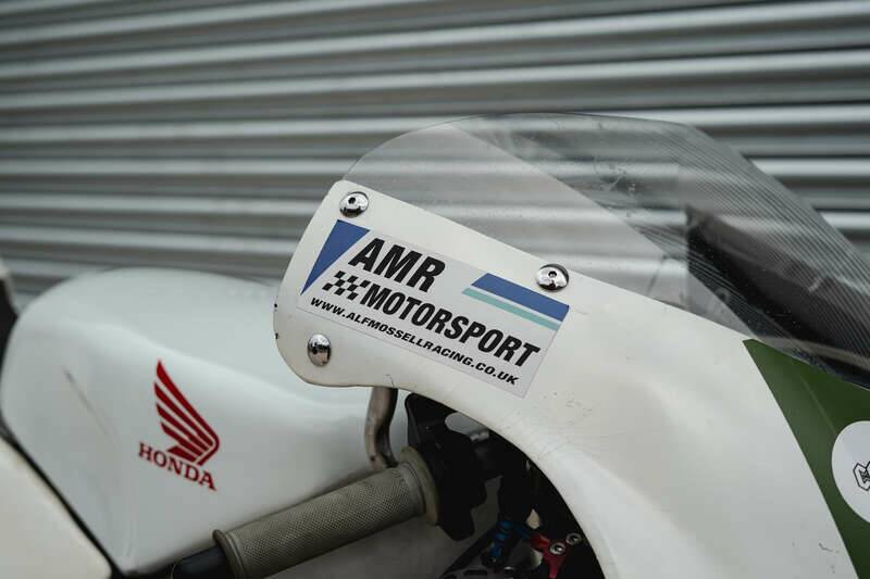 Bild 8/50 von Honda RS 250 RF (1993)