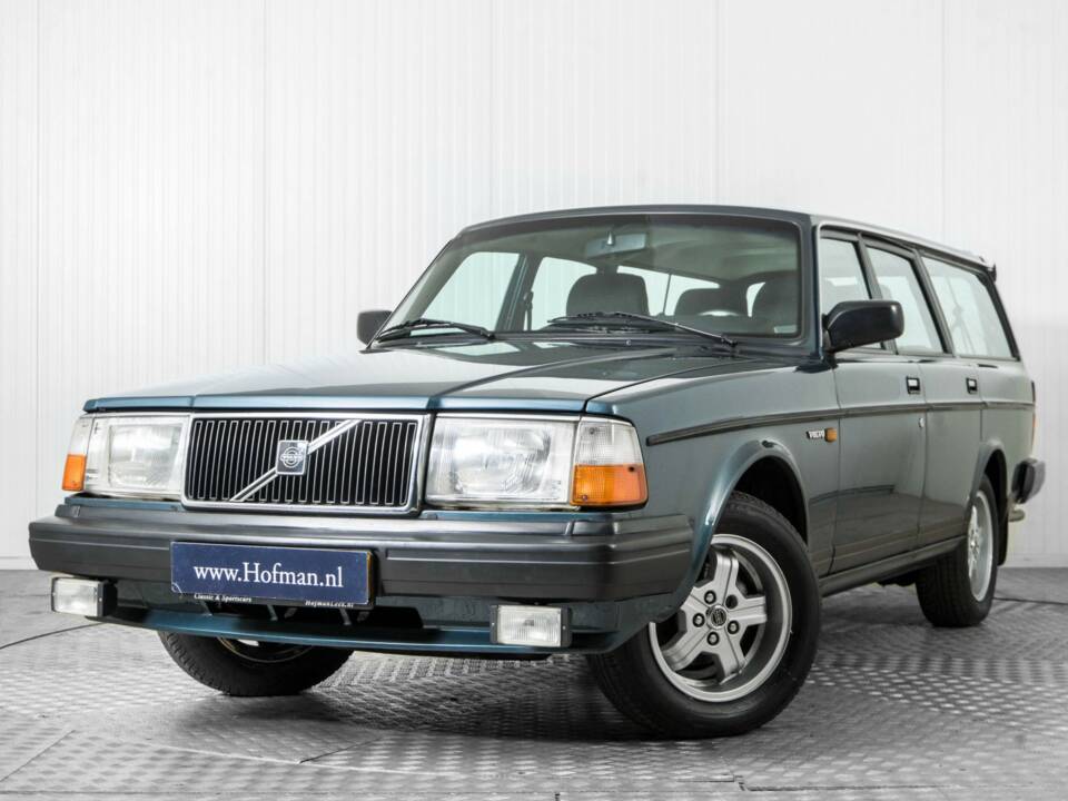 Immagine 3/50 di Volvo 240 GL (1990)