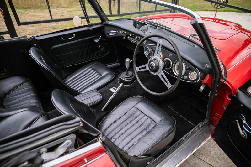 Image 2/35 of Austin-Healey 3000 Mk II (BJ7) (1963)