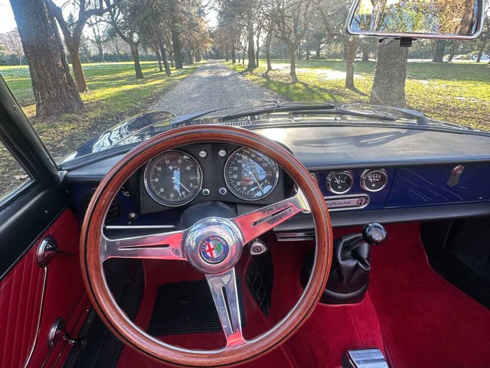 Image 12/14 of Alfa Romeo 1300 Spider Junior (1969)