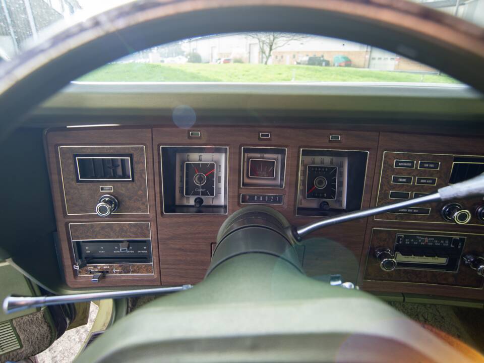 Bild 15/34 von Lincoln Continental Mark IV (1975)
