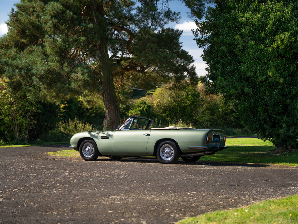 Afbeelding 3/78 van Aston Martin DB 6 Vantage Volante (1967)