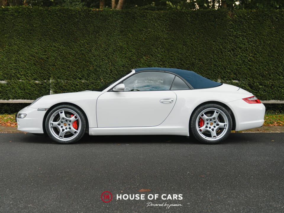 Immagine 9/50 di Porsche 911 Carrera 4S (2007)