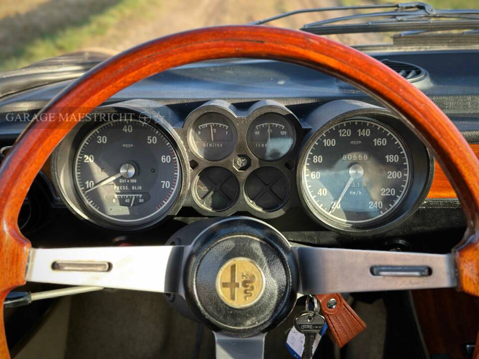 Afbeelding 37/99 van Alfa Romeo 2000 GT Veloce (1973)