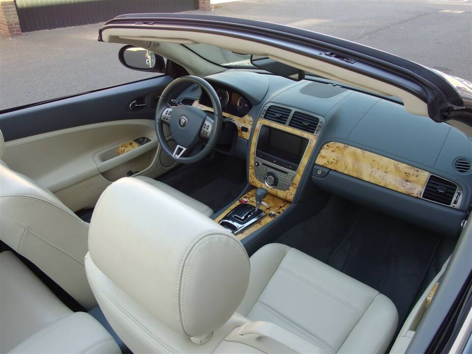 Bild 27/100 von Jaguar XKR (2008)