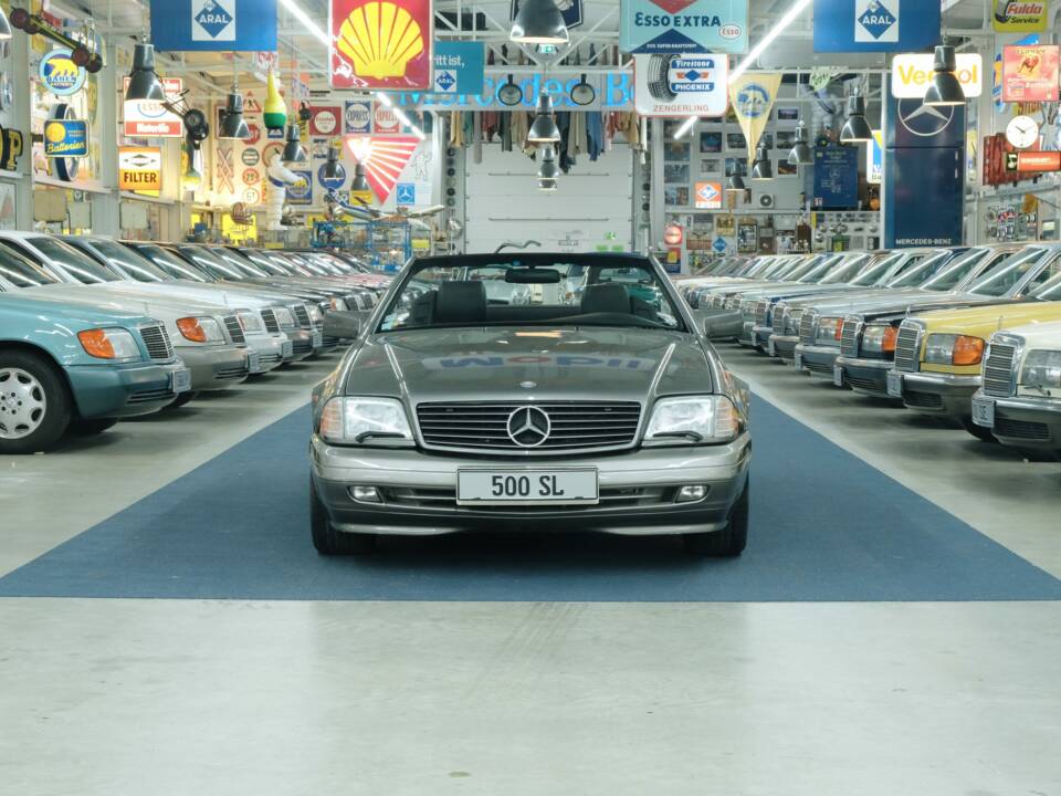 Image 12/50 of Mercedes-Benz SL 500 (1994)