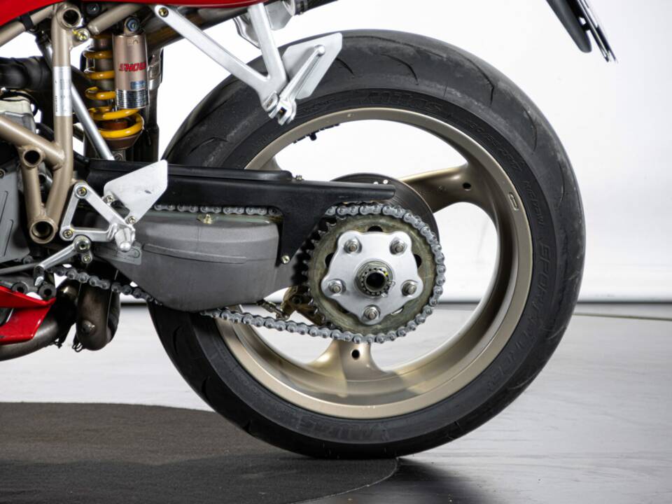 Imagen 18/50 de Ducati 748 S (1996)