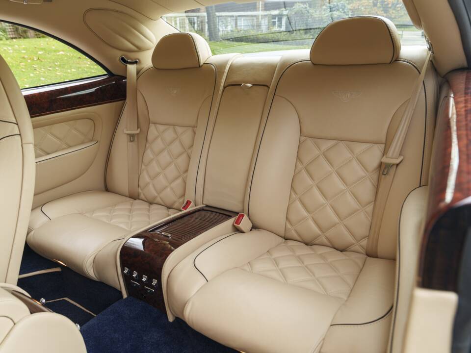 Afbeelding 21/27 van Bentley Brooklands (2009)