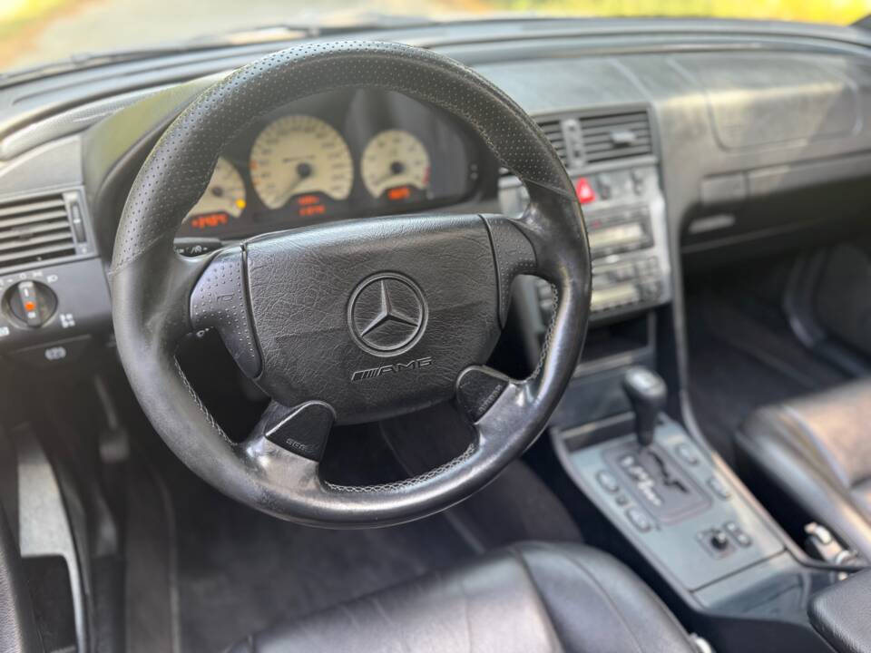 Image 21/36 of Mercedes-Benz C 43 AMG T (1998)