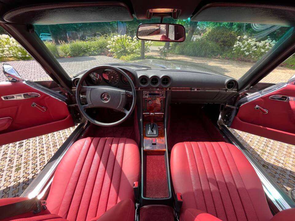 Bild 28/43 von Mercedes-Benz 350 SLC (1974)