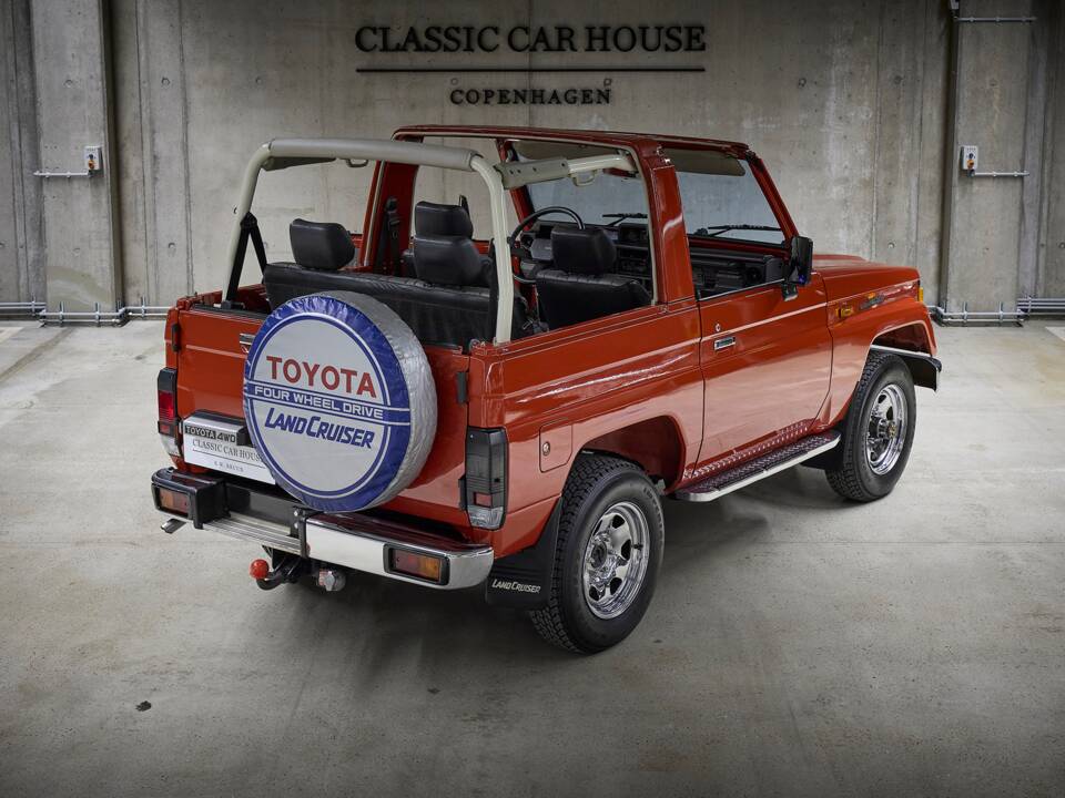 Afbeelding 12/100 van Toyota Land Cruiser LJ77 (1991)