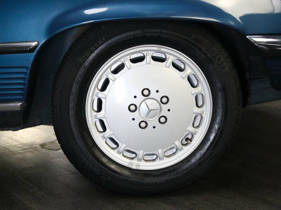 Image 29/30 of Mercedes-Benz 300 SL (1986)