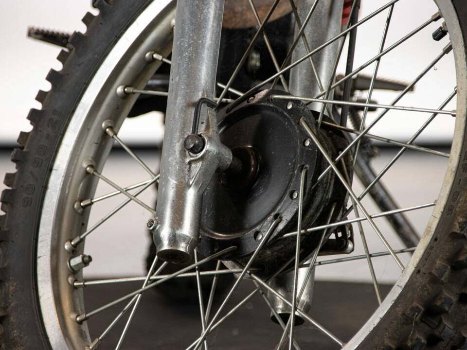 Image 31/46 of Suzuki PE 175 (1981)