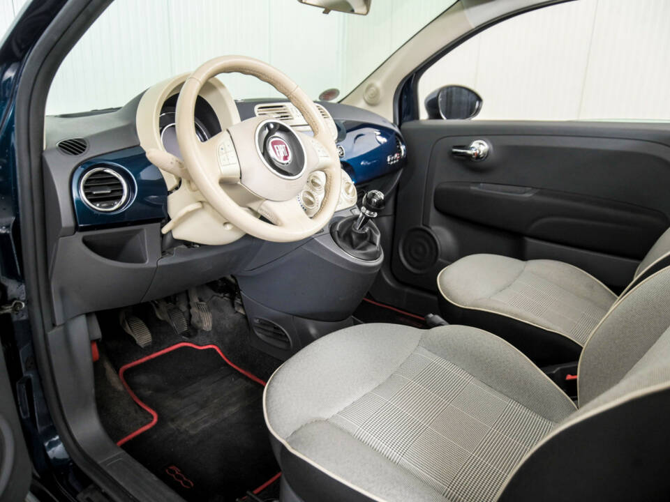 Image 11/50 of FIAT 500 C (2014)