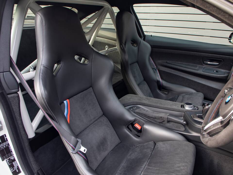 Image 17/67 of BMW M4 GTS "DTM Champion Edition" (2016)