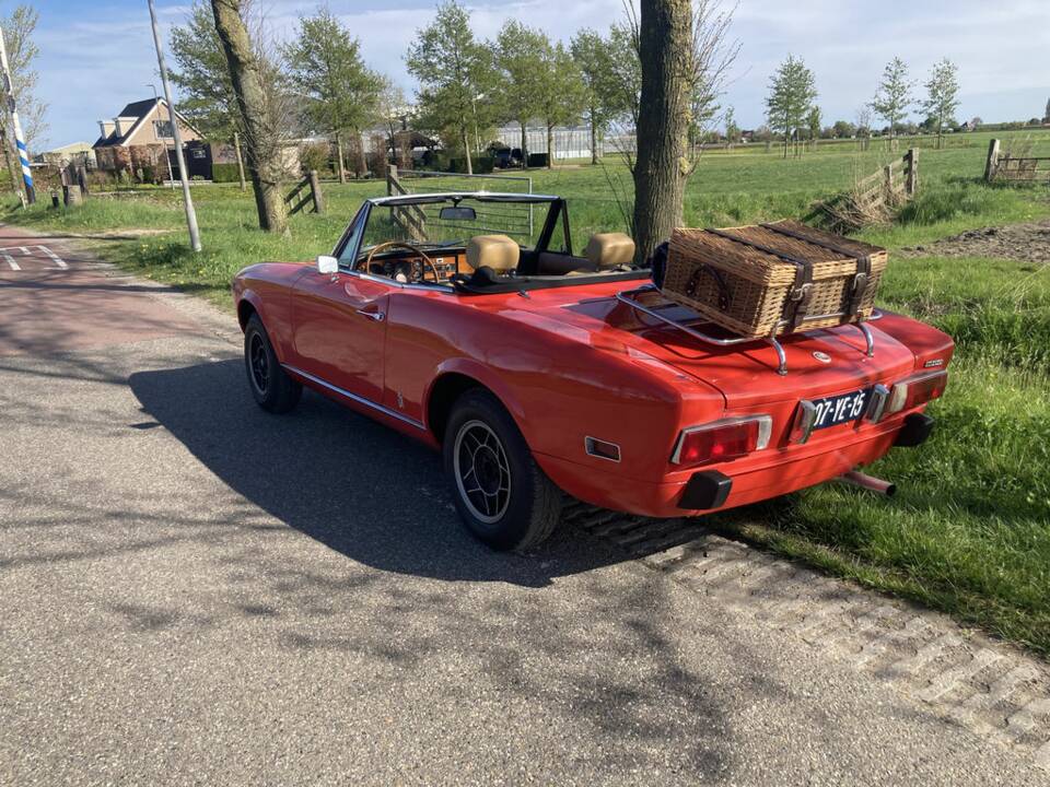 Image 6/8 of FIAT 124 Spider CS1 (1975)