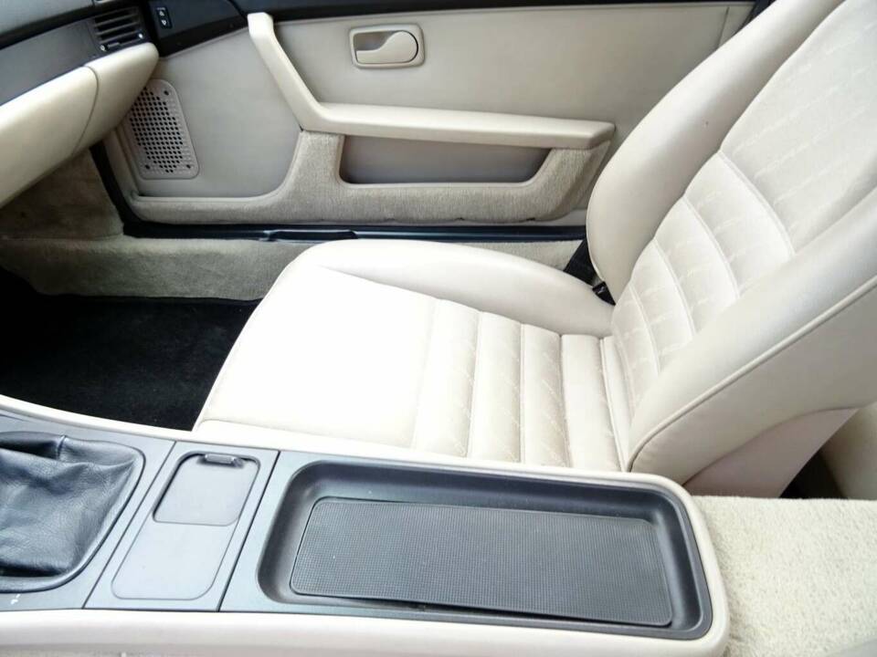 Bild 10/21 von Porsche 944 (1987)