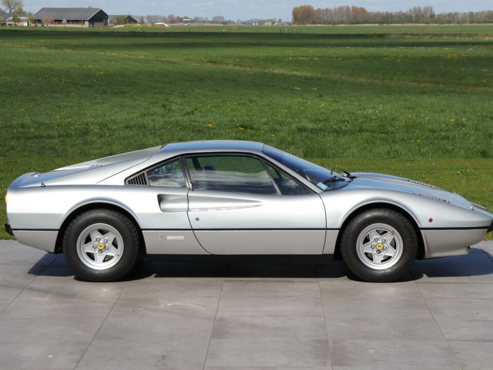 Image 5/50 of Ferrari 308 GTB (1977)
