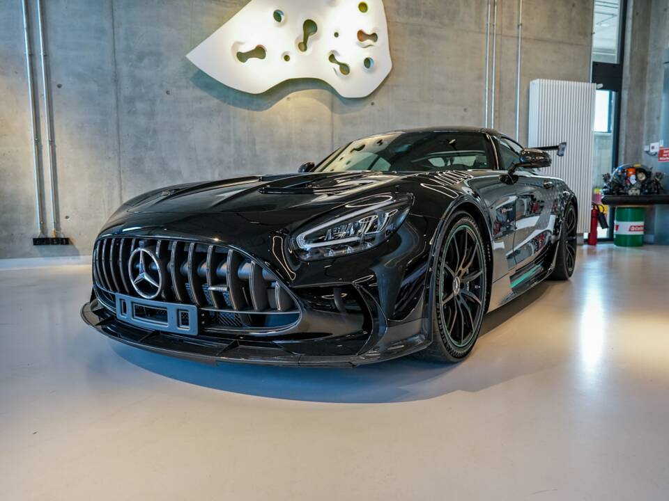 Image 2/25 of Mercedes-AMG GT Black Series "P One Edition" (2021)