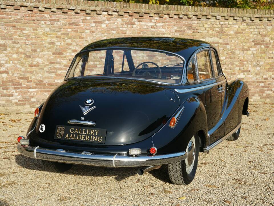 Afbeelding 25/50 van BMW 502 - 3.2 Litre (1958)