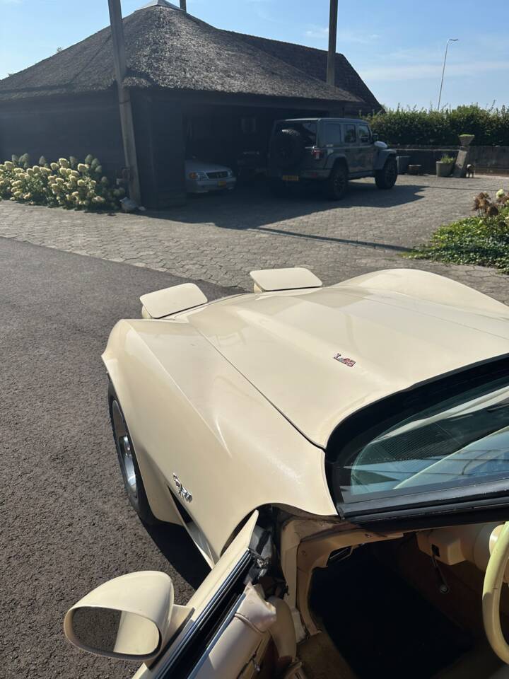 Image 4/21 de Chevrolet Corvette Stingray (1977)