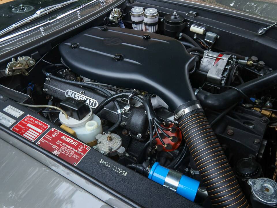 Image 38/50 of Maserati Ghibli Spyder (1969)