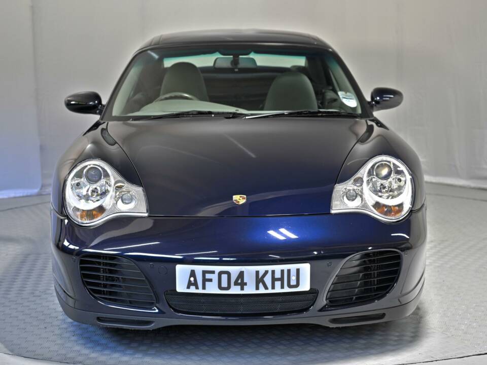 Bild 11/50 von Porsche 911 Carrera 4S (2004)