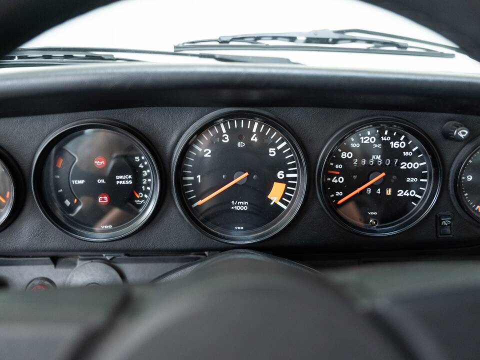 Bild 9/25 von Porsche 911 SC 3.0 (1982)
